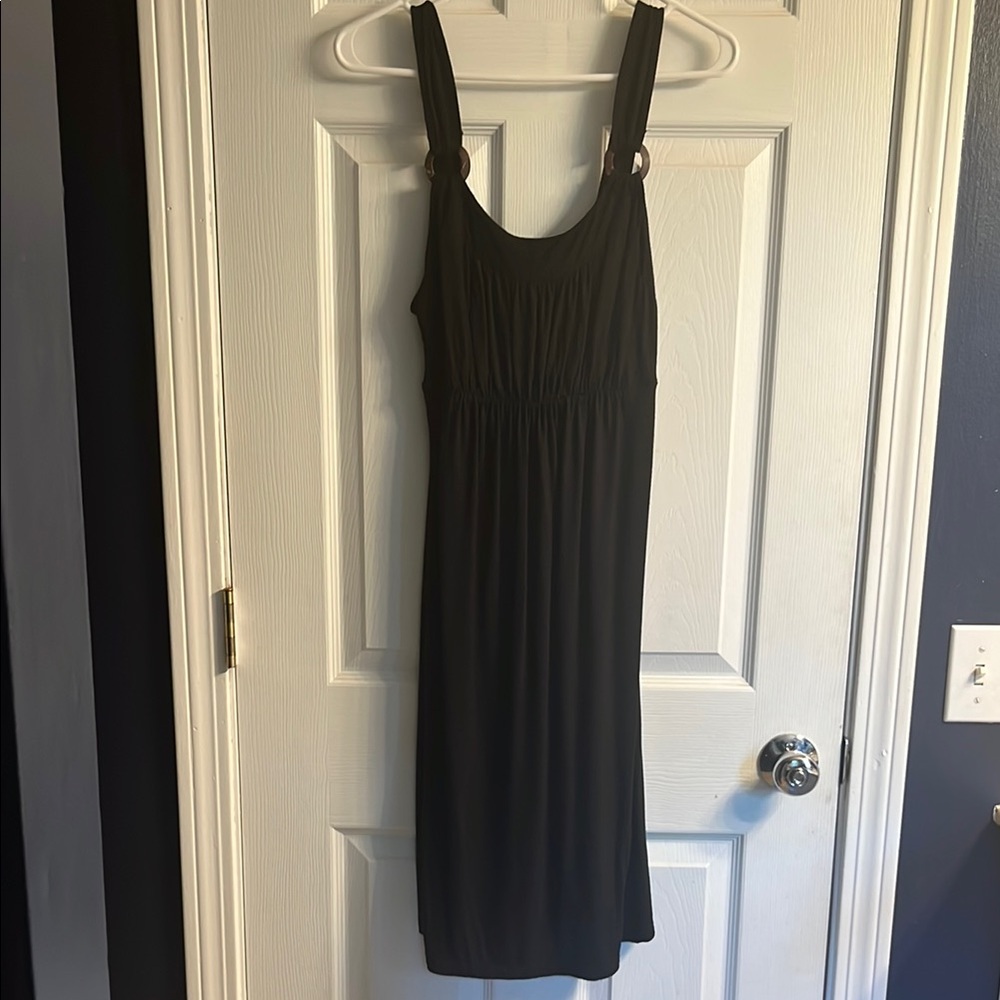 Black Sleeveless Dress